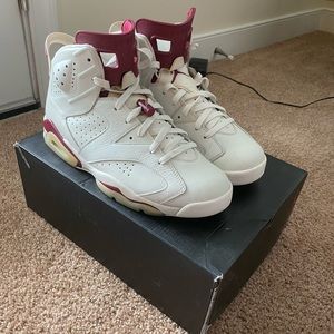 Jordan Retro 6 Maroon